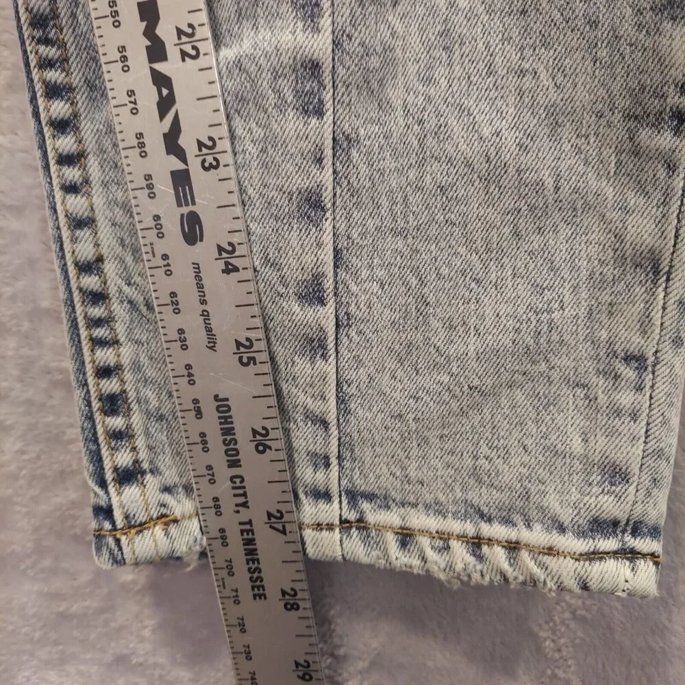 Silver Frisco Tapered Womens Size 28/28 (31x27) Mid Rise Distressed Denim Jeans - Picture 8 of 16